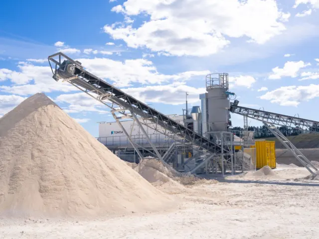 Belt Conveyors for Bulk Materials