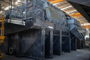 how does a ball mill work